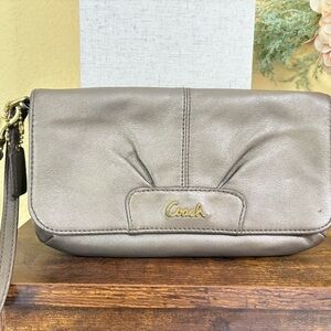 Coach Ashley Bronze Leather Pleated Flap Wristlet Clutch Y2K